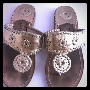 Jack Rogers girls sandals, in gold color, size 1